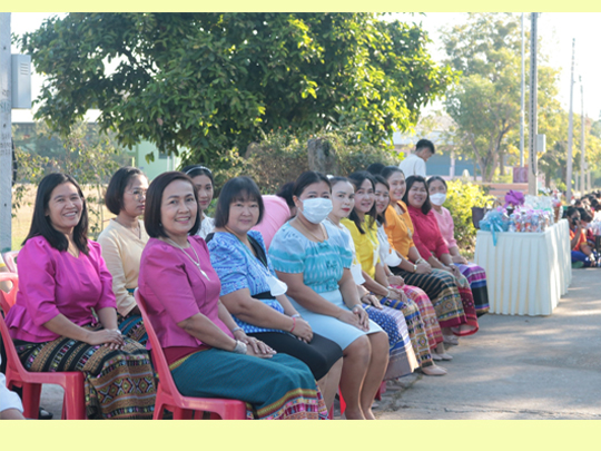 ทำบุญตักบาตรข้าวสารอาหารแห้ง เนื่องในวันขึ้นปีใหม่ พ.ศ.2566